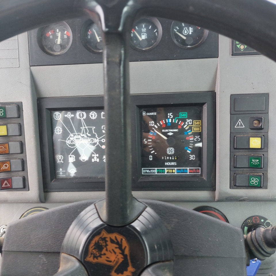 SAME TITAN 145 - Tractor: foto 2 SAME TITAN 145 - Tractor: foto 2