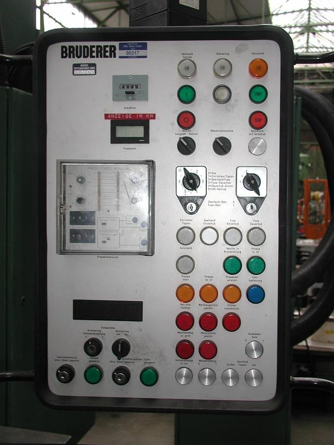 Kniehebelpresse BRUDERER - Máquina para metal: foto 2 Kniehebelpresse BRUDERER - Máquina para metal: foto 2