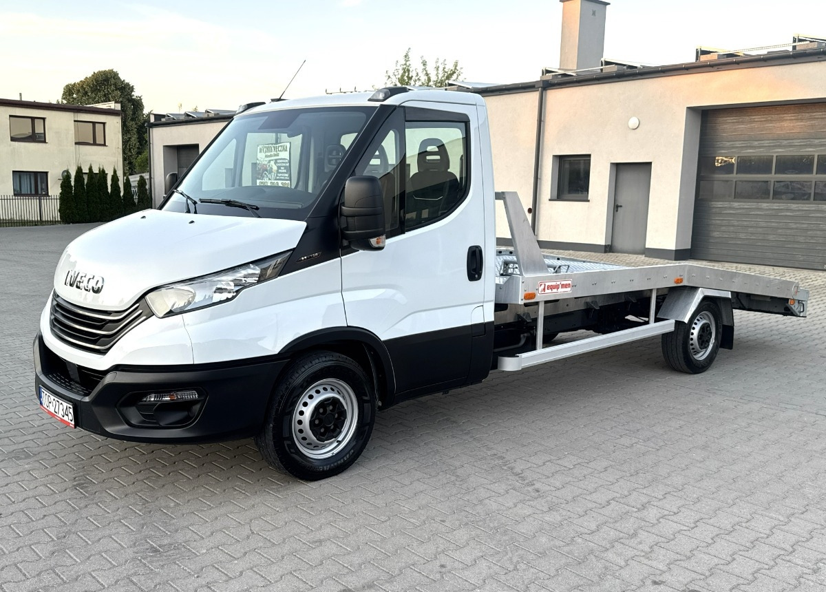 Iveco Daily 3.0 160KM Rok 2022 55 tys km przebiegu AUTOLAWETA Najazd laweta - Portavehículos camión: foto 2 Iveco Daily 3.0 160KM Rok 2022 55 tys km przebiegu AUTOLAWETA Najazd laweta - Portavehículos camión: foto 2
