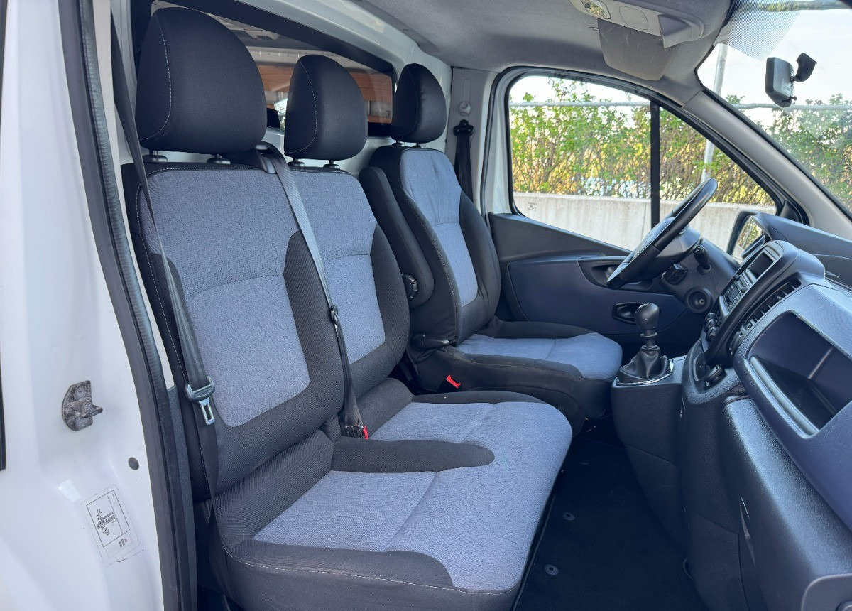 Furgón Opel Vivaro L2H1 LONG Zderzak listwy kolor Klimatyzacja Sprowadzony BRUTTO CENA: foto 8