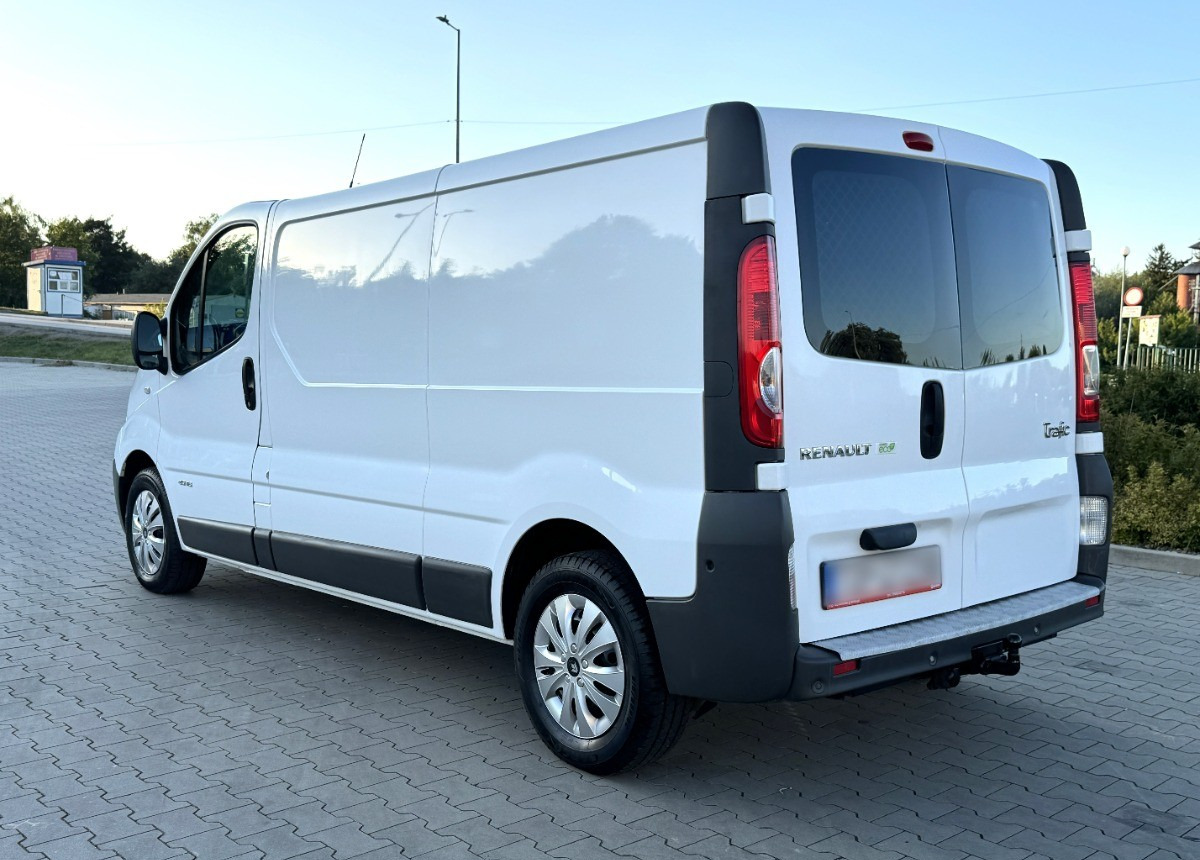Renault Trafic 2.0 DCI 115KM LONG 2012 Rok Klimatyzacja Nawigacja BEZWYPADKOWY - Furgón: foto 2 Renault Trafic 2.0 DCI 115KM LONG 2012 Rok Klimatyzacja Nawigacja BEZWYPADKOWY - Furgón: foto 2