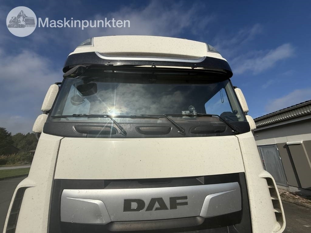 Cabeza tractora DAF 530: foto 20