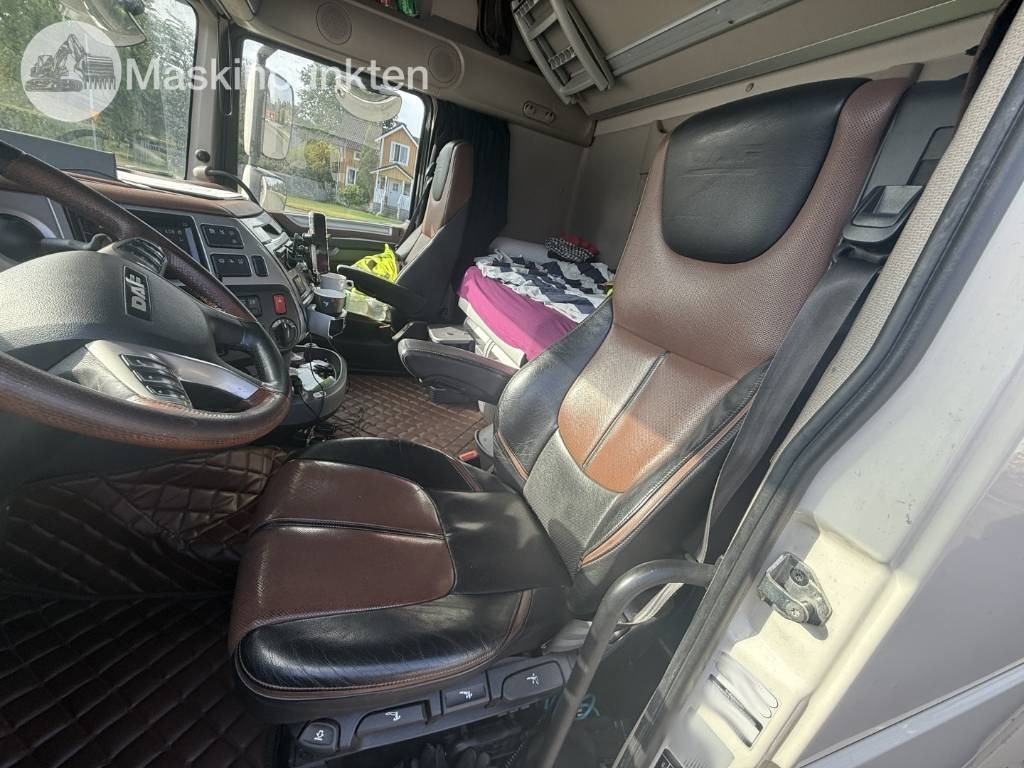 Cabeza tractora DAF 530: foto 33