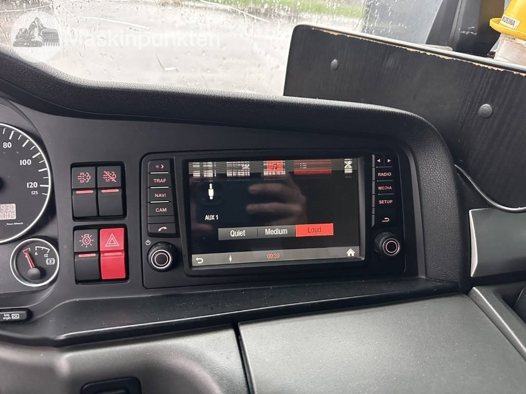 Cabeza tractora MAN TGX 28.500: foto 46