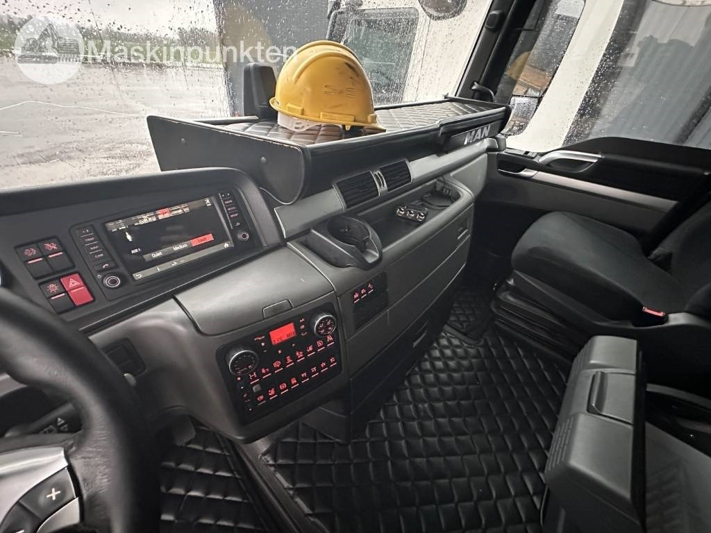 Cabeza tractora MAN TGX 28.500: foto 39