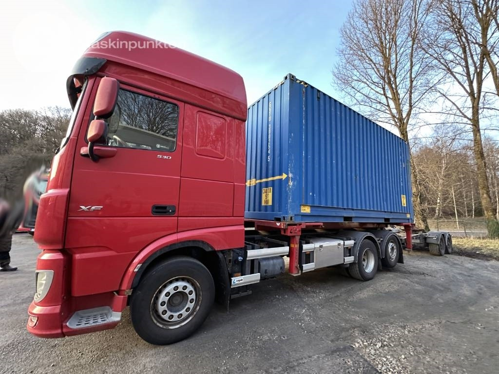 DAF XF 530 - Portacontenedore/ Intercambiable camión: foto 2 DAF XF 530 - Portacontenedore/ Intercambiable camión: foto 2
