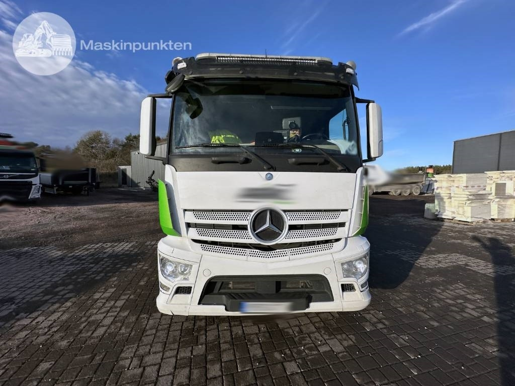 Mercedes-Benz 2543 - Camión grúa: foto 4 Mercedes-Benz 2543 - Camión grúa: foto 4