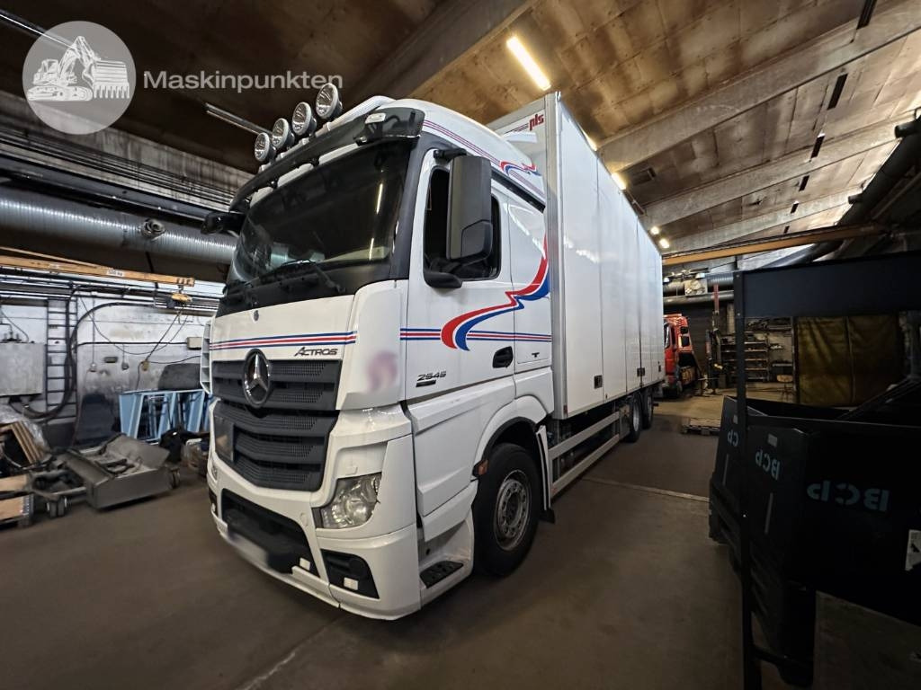 Mercedes-Benz Actros 2545 - Camión caja cerrada: foto 1 Mercedes-Benz Actros 2545 - Camión caja cerrada: foto 1