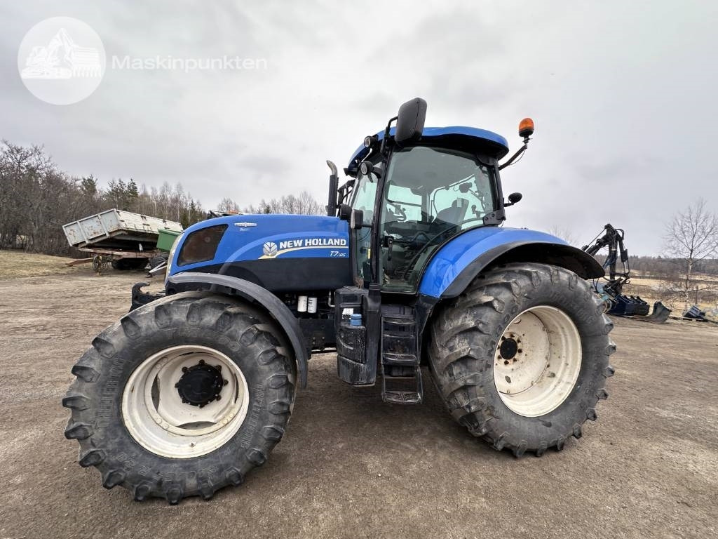 New Holland T 7.185 - Tractor: foto 2 New Holland T 7.185 - Tractor: foto 2