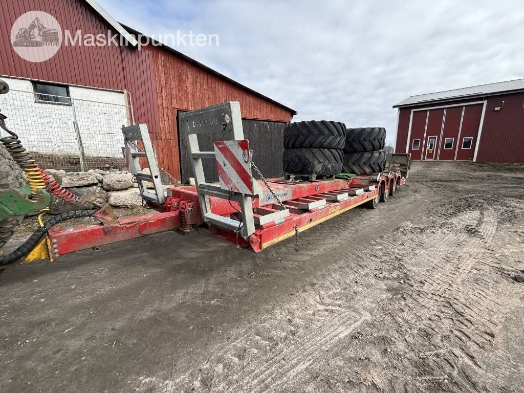 Chieftain skogsmaskintrailer - Semirremolque: foto 1 Chieftain skogsmaskintrailer - Semirremolque: foto 1