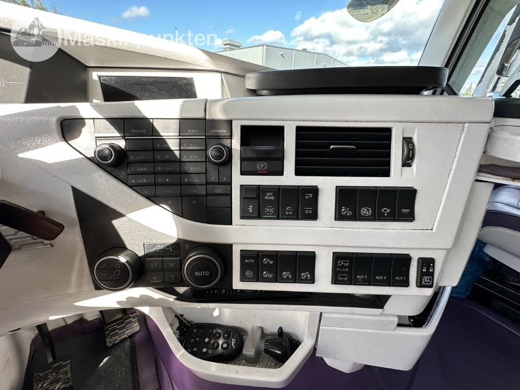 Leasing financiero de Volvo FH 16 750  leasing Volvo FH 16 750: foto 27