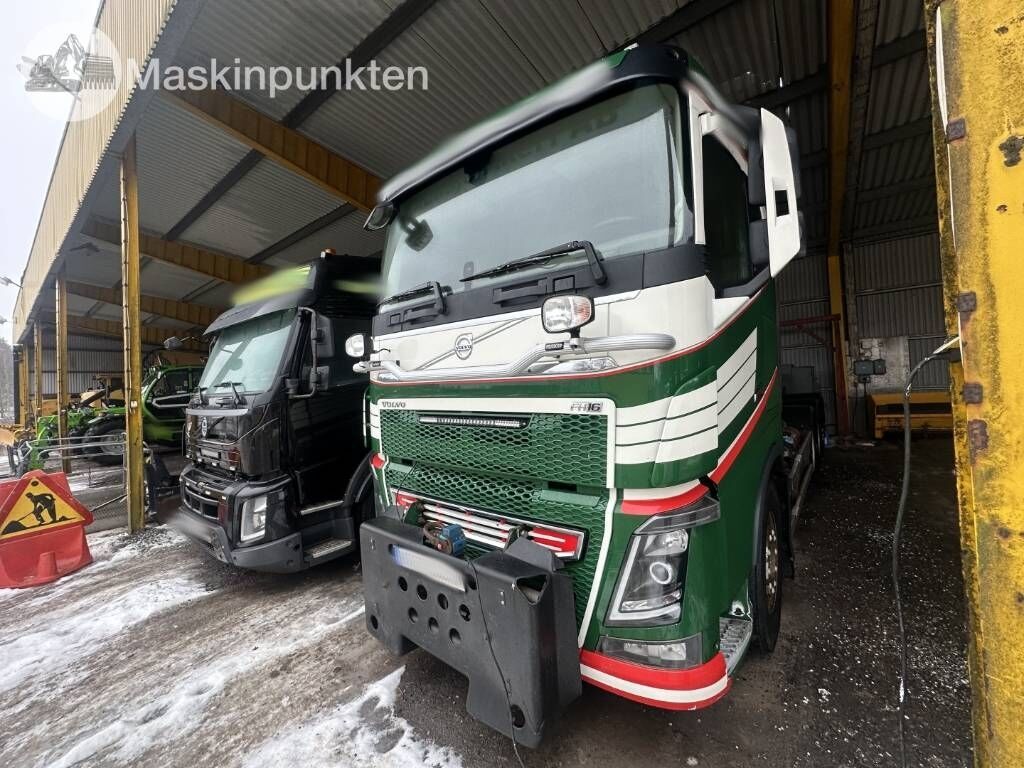 Volvo FH 16 - Multibasculante camión: foto 1 Volvo FH 16 - Multibasculante camión: foto 1