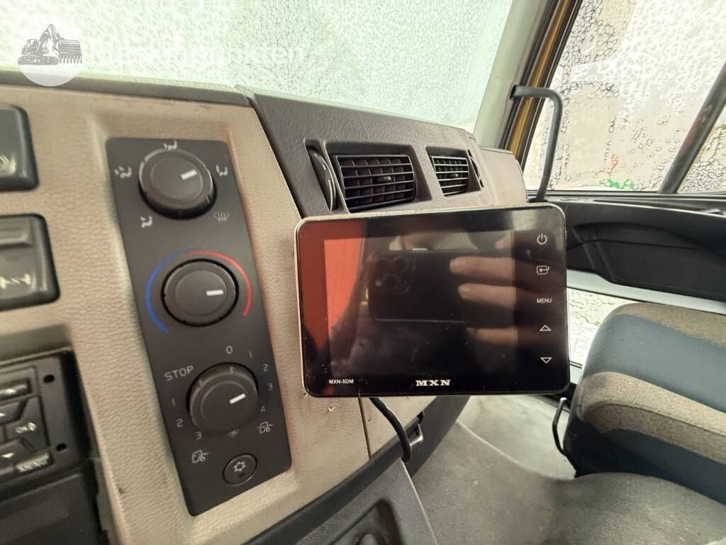 Portacontenedor de cadenas camión Volvo FL 4*2 liftdumper: foto 25 Portacontenedor de cadenas camión Volvo FL 4*2 liftdumper: foto 25
