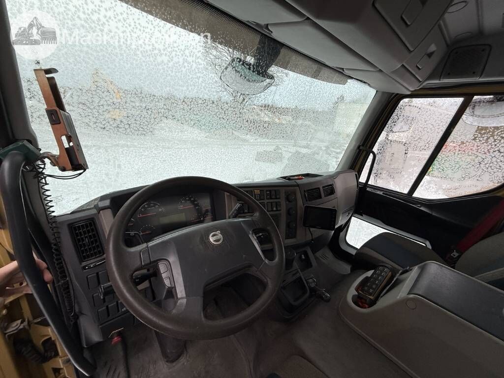 Portacontenedor de cadenas camión Volvo FL 4*2 liftdumper: foto 17