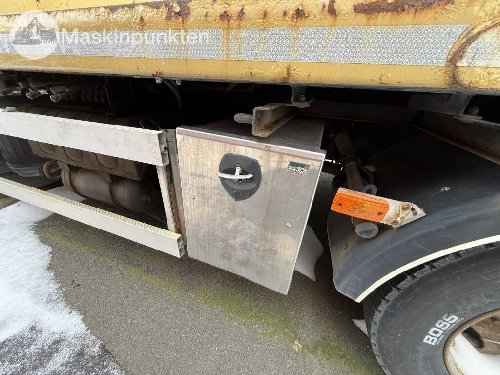 Portacontenedor de cadenas camión Volvo FL 4*2 liftdumper: foto 44