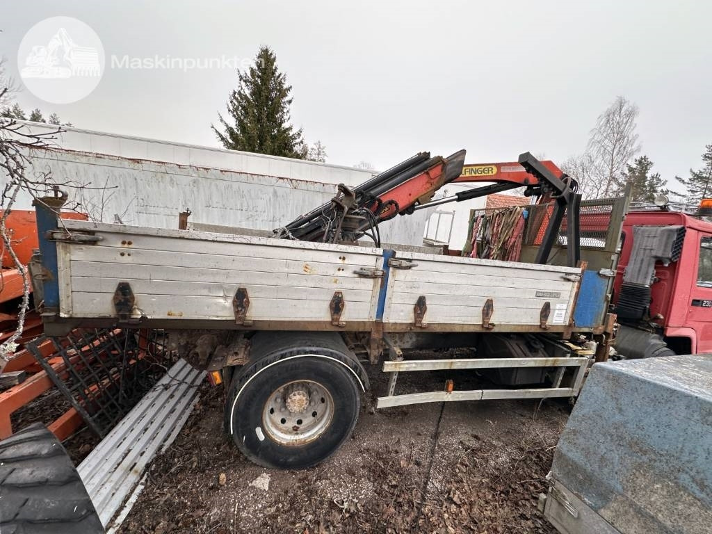 Volvo FL7 - Camión grúa: foto 4 Volvo FL7 - Camión grúa: foto 4