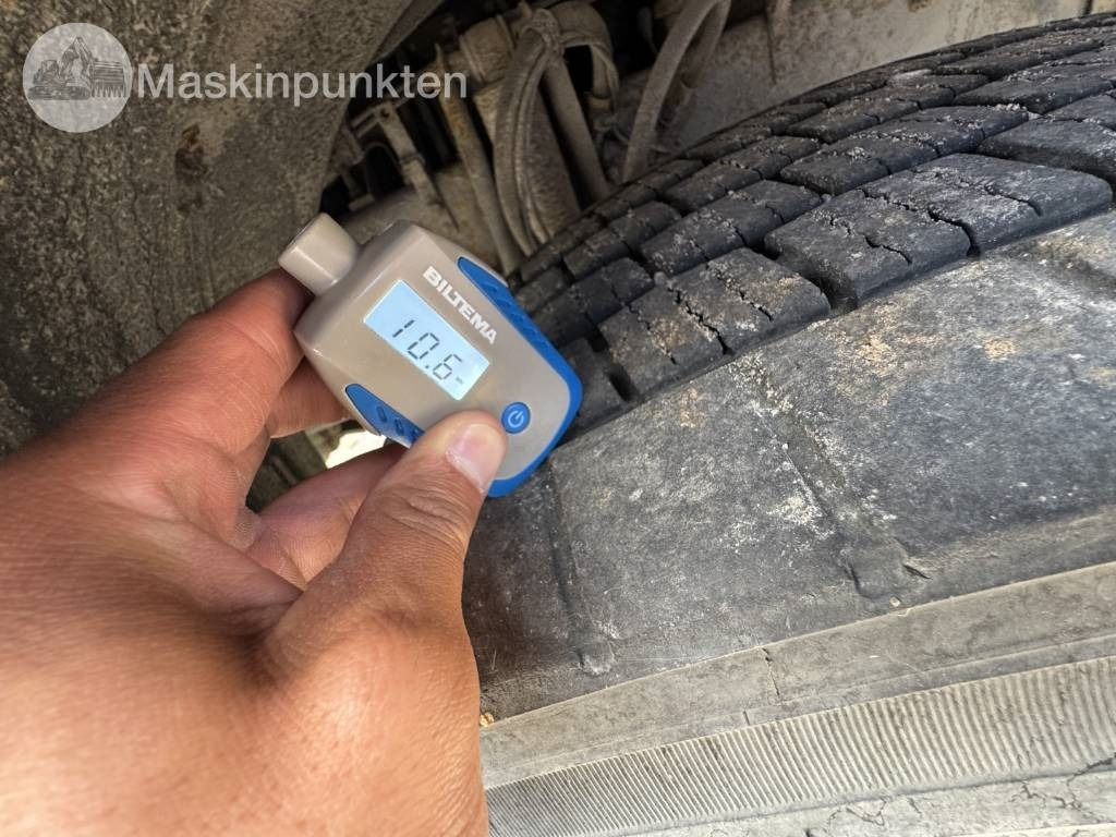 Volvo FM 440 CAMELEONT + BERFLAK + BETONGBLANDARE - Portacontenedore/ Intercambiable camión: foto 5 Volvo FM 440 CAMELEONT + BERFLAK + BETONGBLANDARE - Portacontenedore/ Intercambiable camión: foto 5