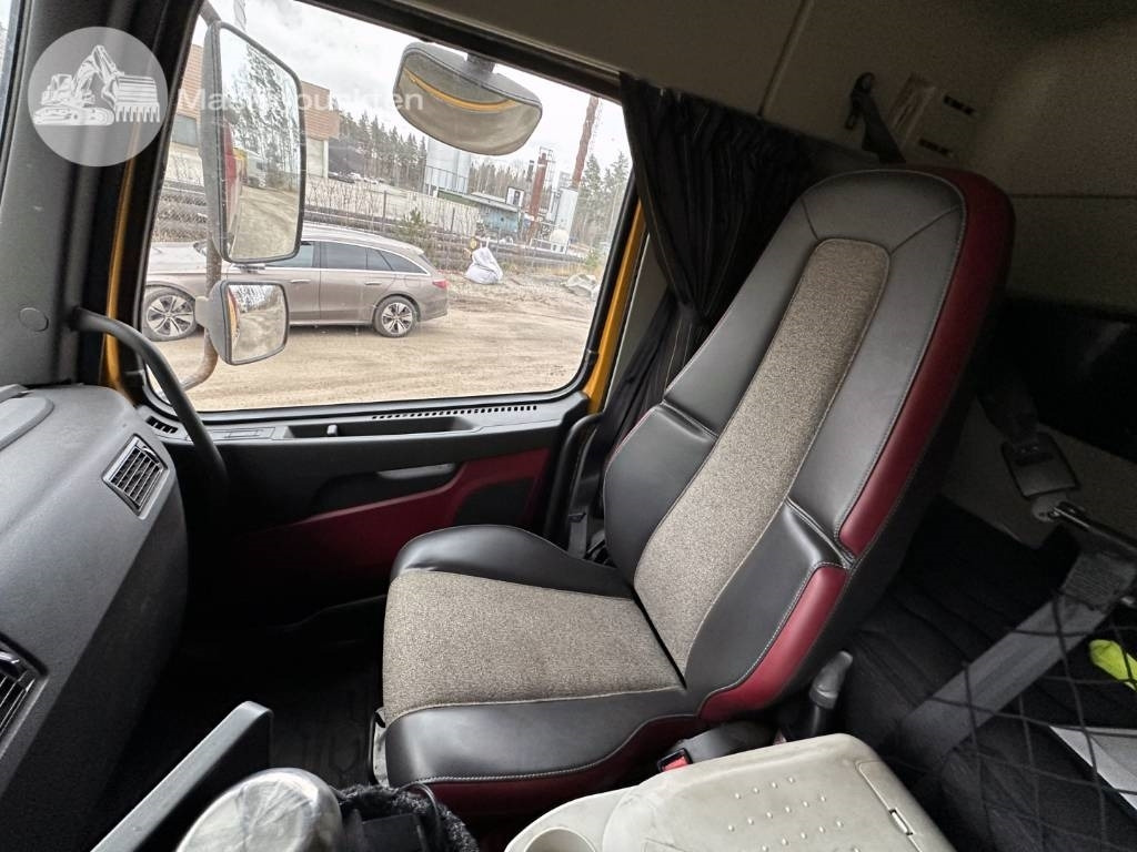 Volquete camión Volvo FMX 380: foto 30