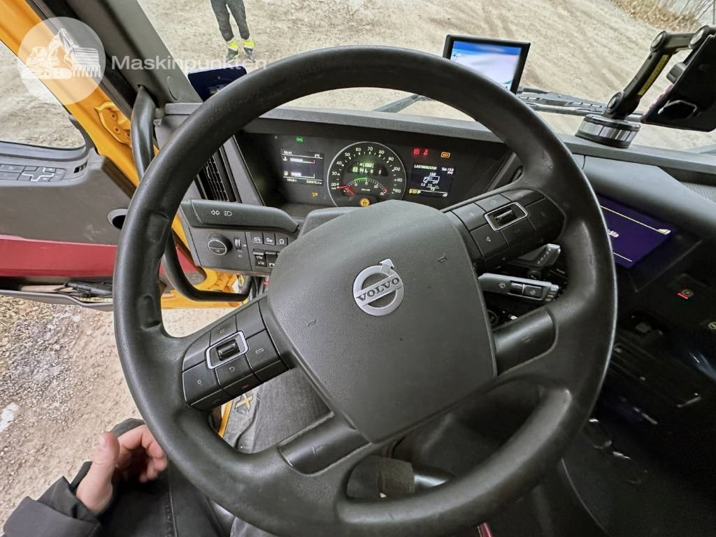 Volquete camión Volvo FMX 380: foto 26
