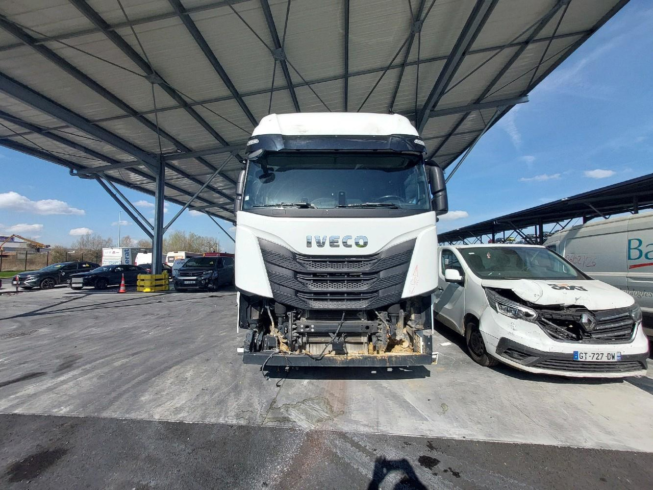 IVECO 440S51 - Cabeza tractora: foto 2 IVECO 440S51 - Cabeza tractora: foto 2