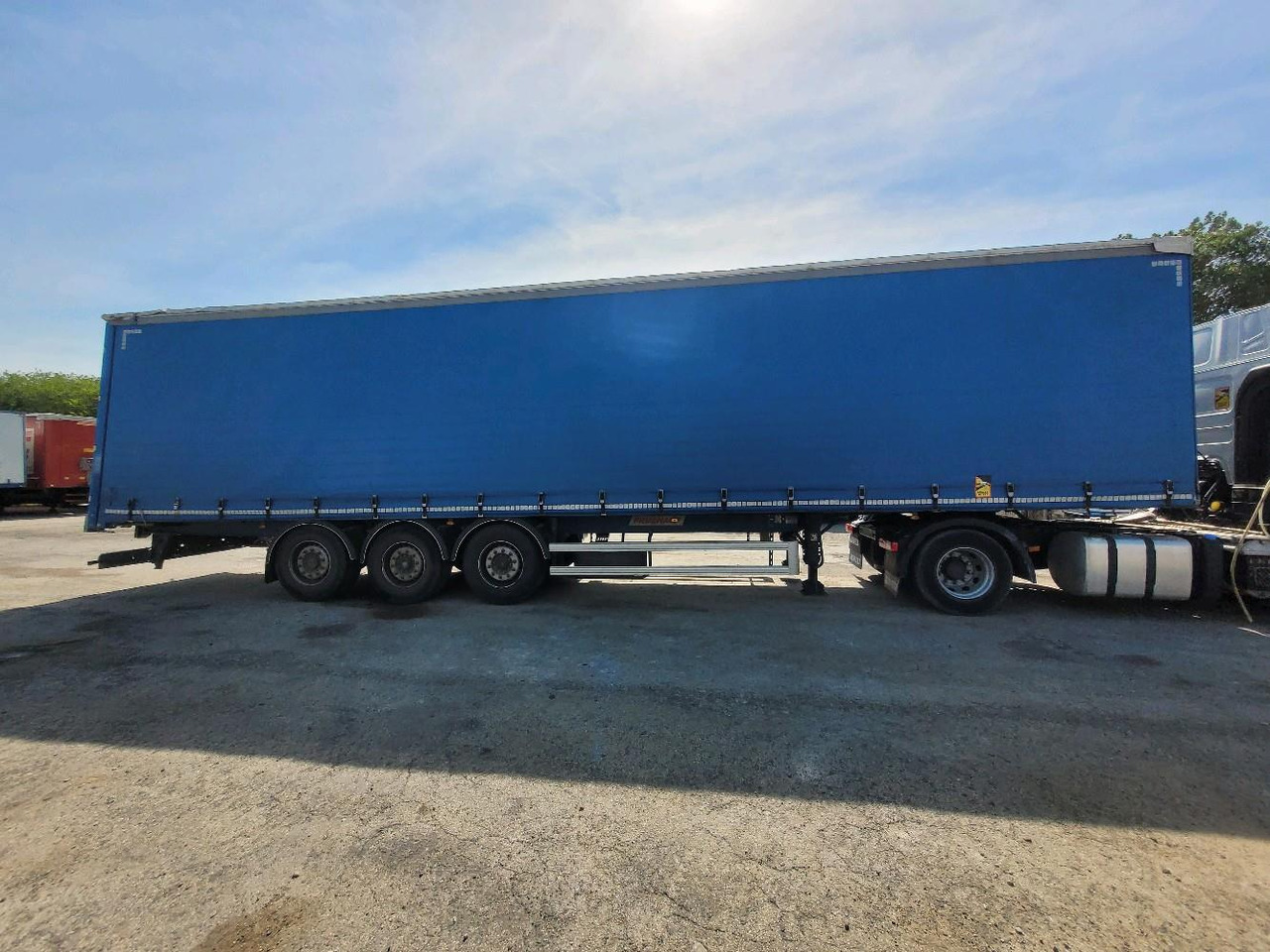 FRUEHAUF FKSRT4 SAVOYARDE 3 ESSIEUX - Semirremolque lona: foto 3 FRUEHAUF FKSRT4 SAVOYARDE 3 ESSIEUX - Semirremolque lona: foto 3