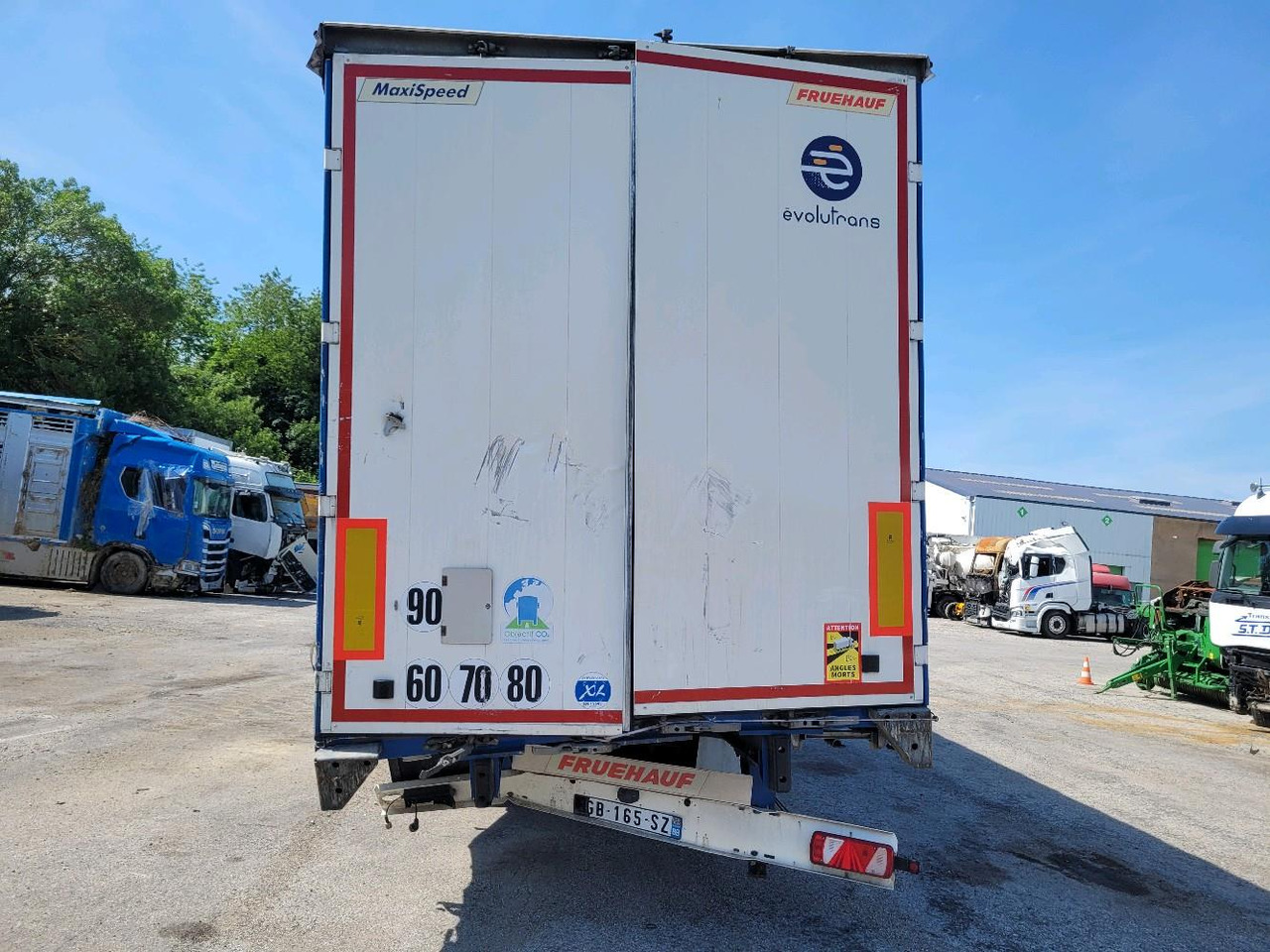 FRUEHAUF FKSRT4 SAVOYARDE 3 ESSIEUX - Semirremolque lona: foto 5 FRUEHAUF FKSRT4 SAVOYARDE 3 ESSIEUX - Semirremolque lona: foto 5
