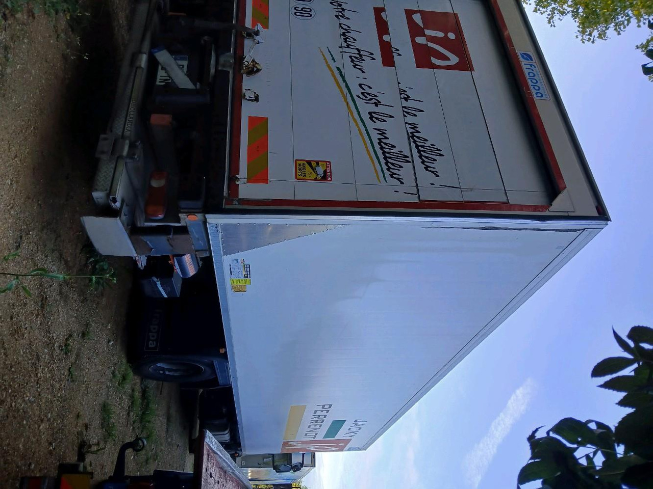 IVECO PORTEUR FRIGO 190E32 - Frigorífico camión: foto 3 IVECO PORTEUR FRIGO 190E32 - Frigorífico camión: foto 3