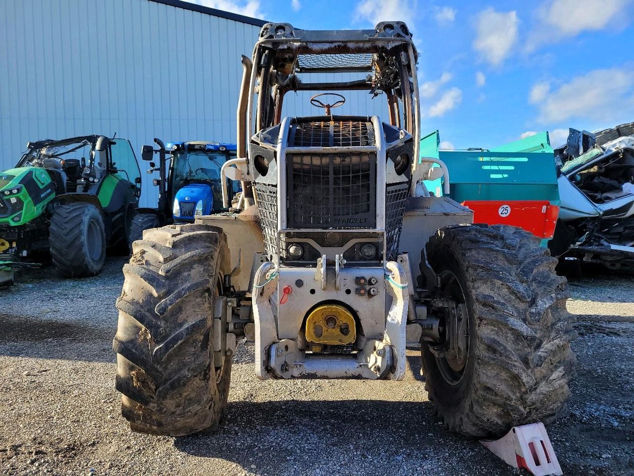 PFANZELT MASCHINENBAU FORESTIER TRAC 3830 - Tractor: foto 2 PFANZELT MASCHINENBAU FORESTIER TRAC 3830 - Tractor: foto 2