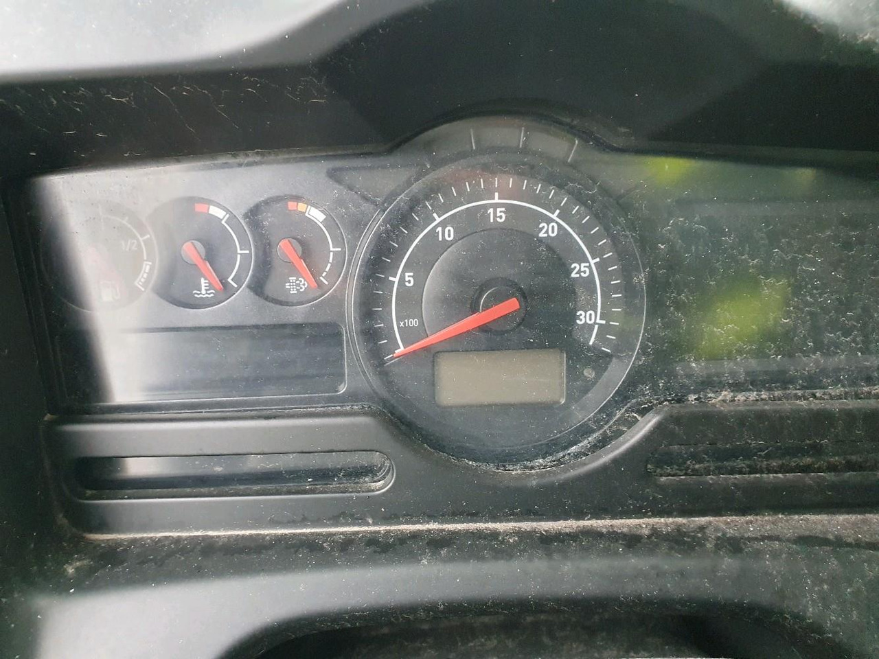 Camión caja cerrada RENAULT D 12 DTI 215: foto 16 Camión caja cerrada RENAULT D 12 DTI 215: foto 16