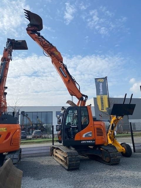 Doosan DX140LCR-5 - Excavadora de cadenas: foto 1 Doosan DX140LCR-5 - Excavadora de cadenas: foto 1