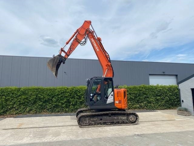 Hitachi ZX 135 US 5-B - Excavadora de cadenas: foto 4 Hitachi ZX 135 US 5-B - Excavadora de cadenas: foto 4