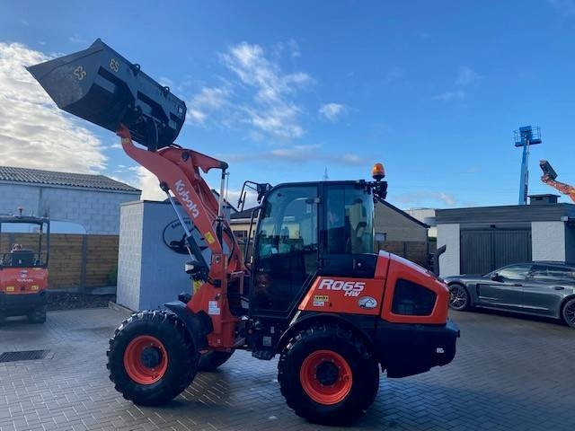 Kubota R 065 - Cargadora de ruedas: foto 1 Kubota R 065 - Cargadora de ruedas: foto 1