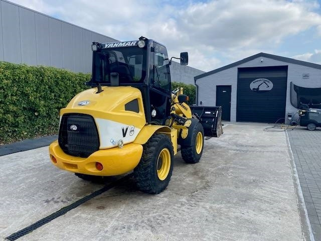 Yanmar V 8 - Cargadora de ruedas: foto 4 Yanmar V 8 - Cargadora de ruedas: foto 4