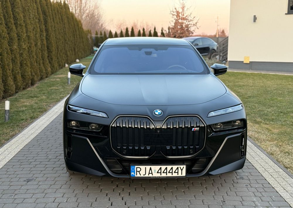 BMW Seria 7 M760e PHEV xDrive sport - Sedan: foto 3 BMW Seria 7 M760e PHEV xDrive sport - Sedan: foto 3