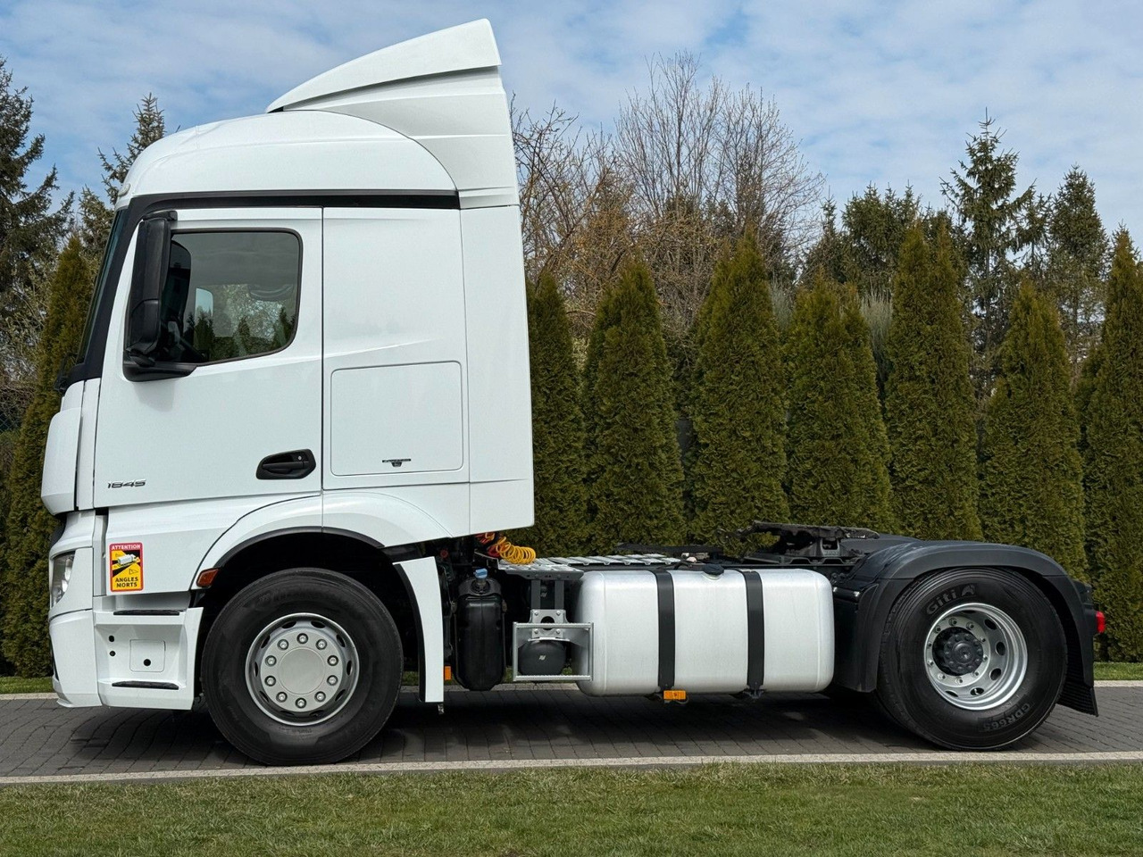 Mercedes-Benz ACTROS 1845 HYDRAULIC - Cabeza tractora: foto 4 Mercedes-Benz ACTROS 1845 HYDRAULIC - Cabeza tractora: foto 4