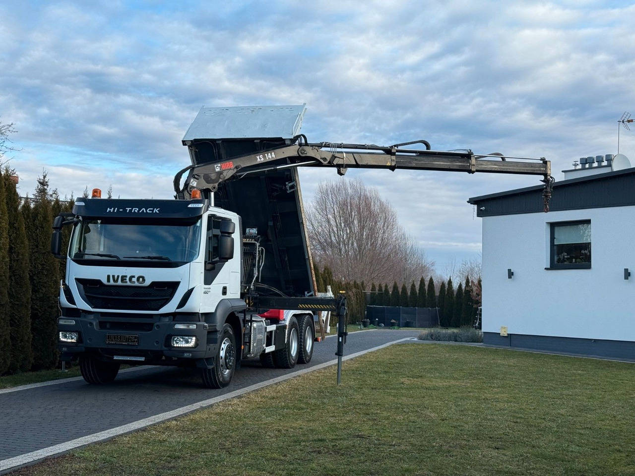 Iveco TRAKKER 450 6X4 DOUBLE HYDRO-BOARD HIAB - Camión grúa: foto 1 Iveco TRAKKER 450 6X4 DOUBLE HYDRO-BOARD HIAB - Camión grúa: foto 1