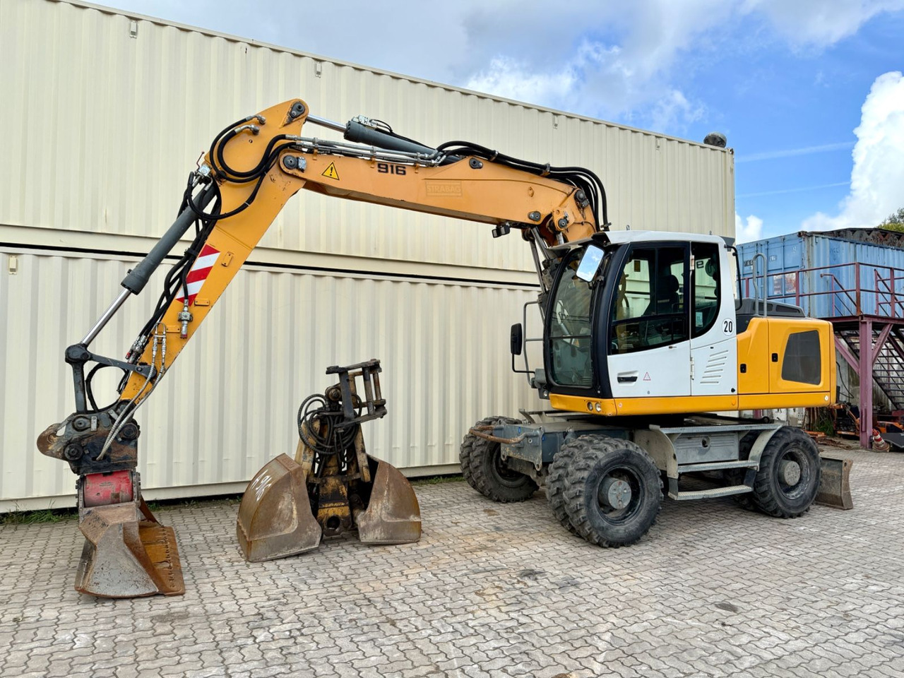 Liebherr A916 / Deutsche Maschine / Löffel + Greifer - Excavadora de ruedas: foto 1 Liebherr A916 / Deutsche Maschine / Löffel + Greifer - Excavadora de ruedas: foto 1
