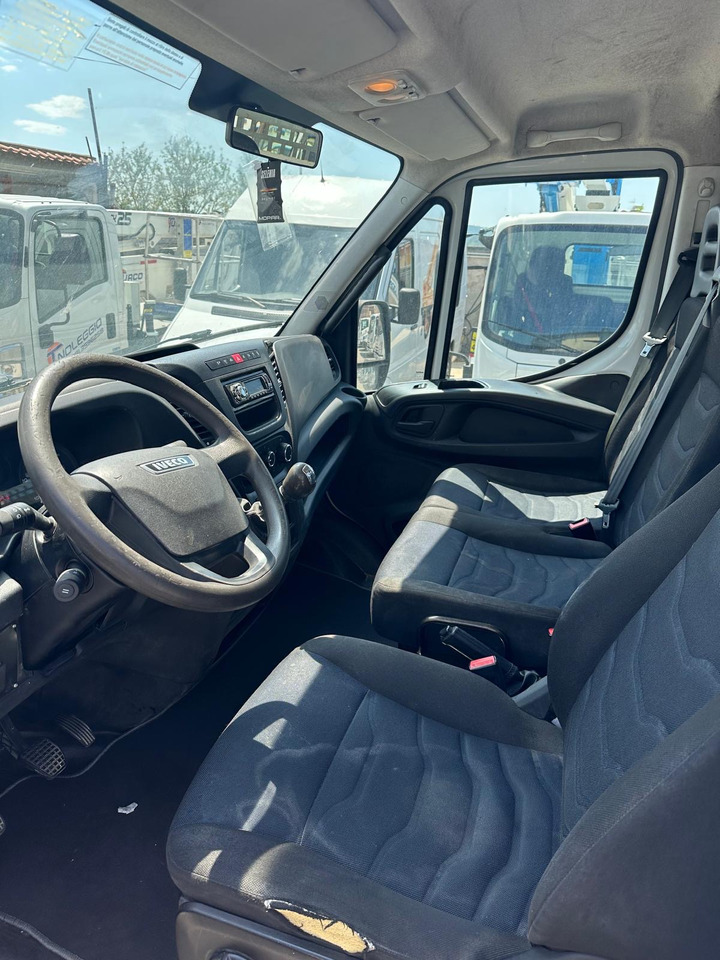 IVECO DAILY 35C12 - Volquete camión: foto 5 IVECO DAILY 35C12 - Volquete camión: foto 5