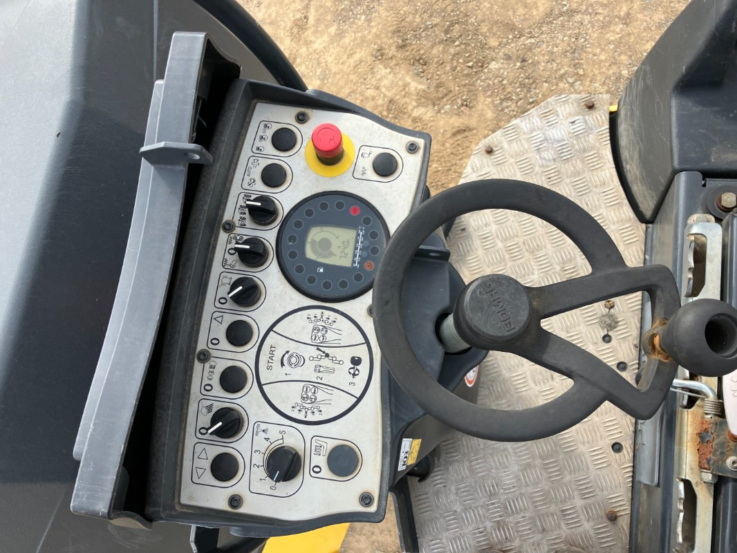 Rodillo BOMAG DE BW 135 AD-5  Stage IIIa/Tier 4i: foto 6