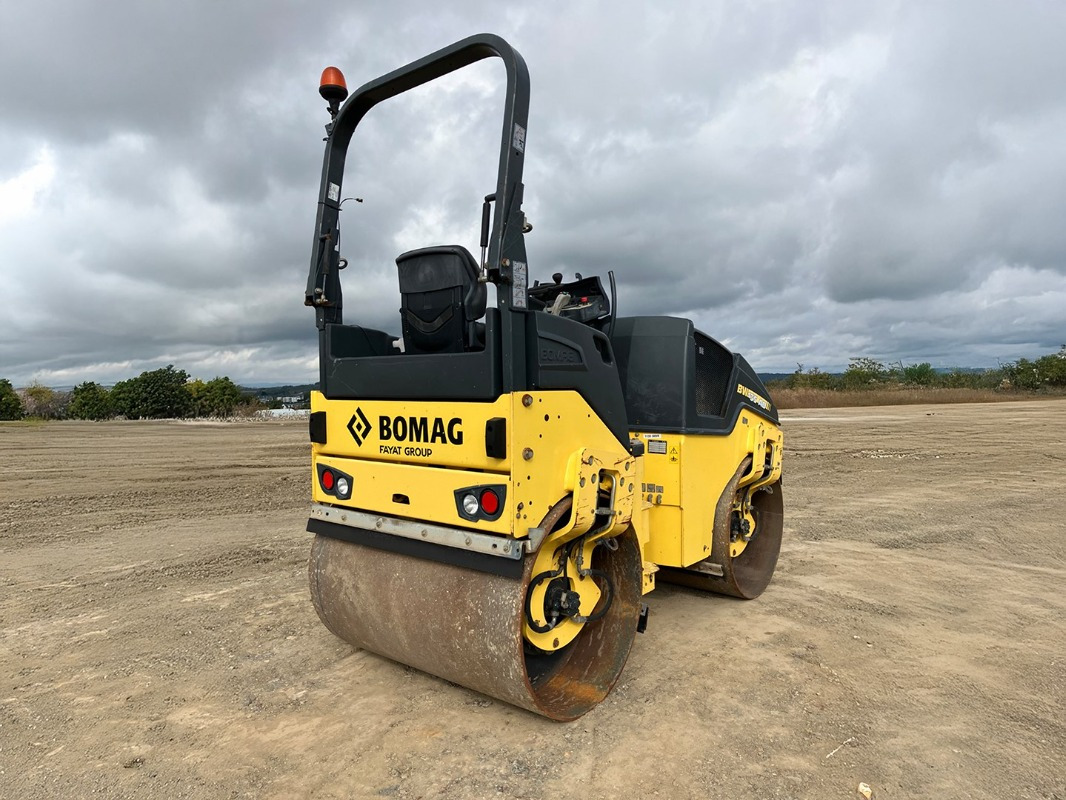 Rodillo BOMAG DE BW 135 AD-5  Stage IIIa/Tier 4i: foto 19