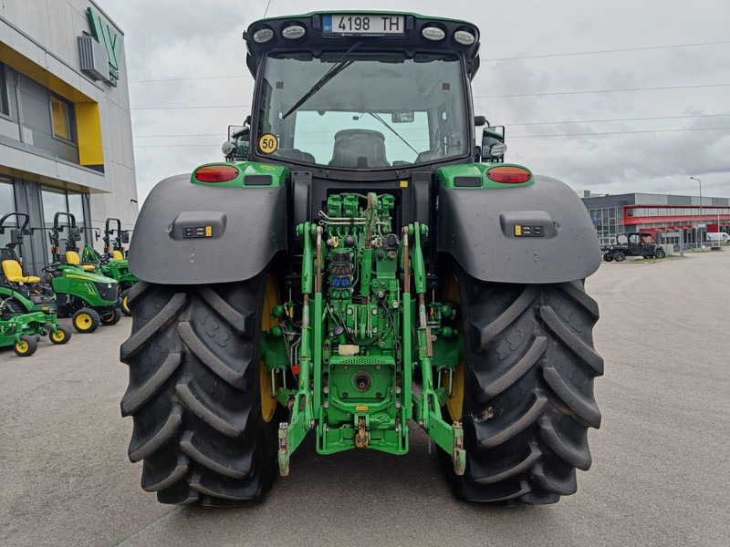 John Deere 6215R - Tractor: foto 4 John Deere 6215R - Tractor: foto 4