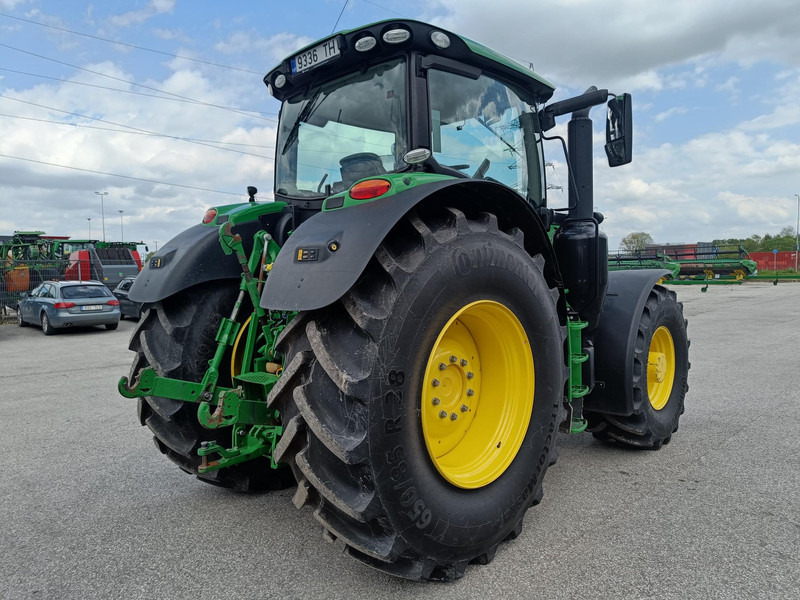 John Deere 6215R - Tractor: foto 3 John Deere 6215R - Tractor: foto 3