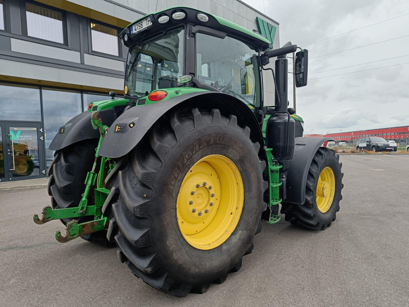 John Deere 6215R - Tractor: foto 3 John Deere 6215R - Tractor: foto 3