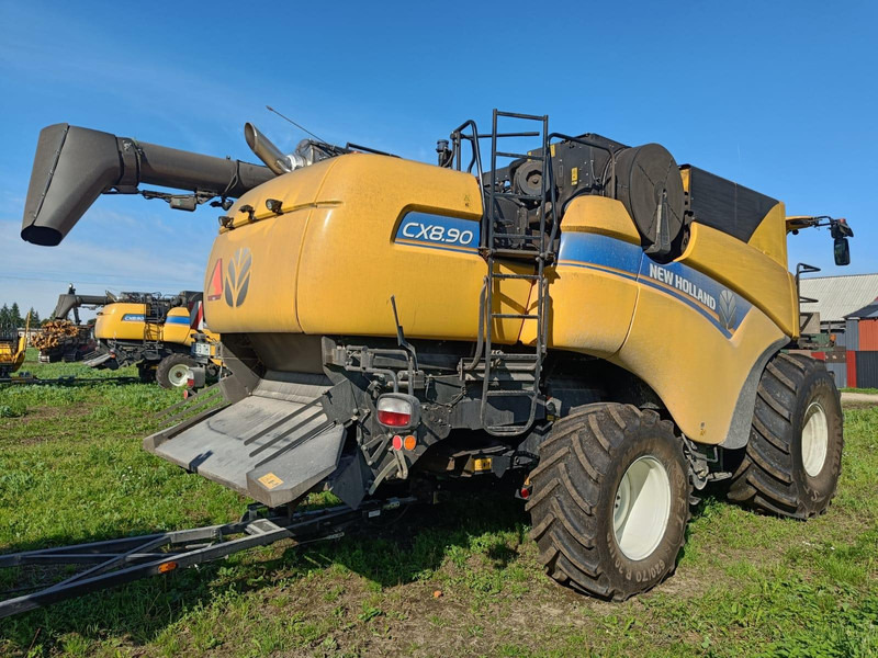 New Holland CX 8.90 - Cosechadora de granos: foto 4 New Holland CX 8.90 - Cosechadora de granos: foto 4