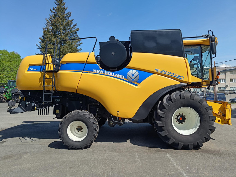 New Holland CX6090 - Cosechadora de granos: foto 2 New Holland CX6090 - Cosechadora de granos: foto 2