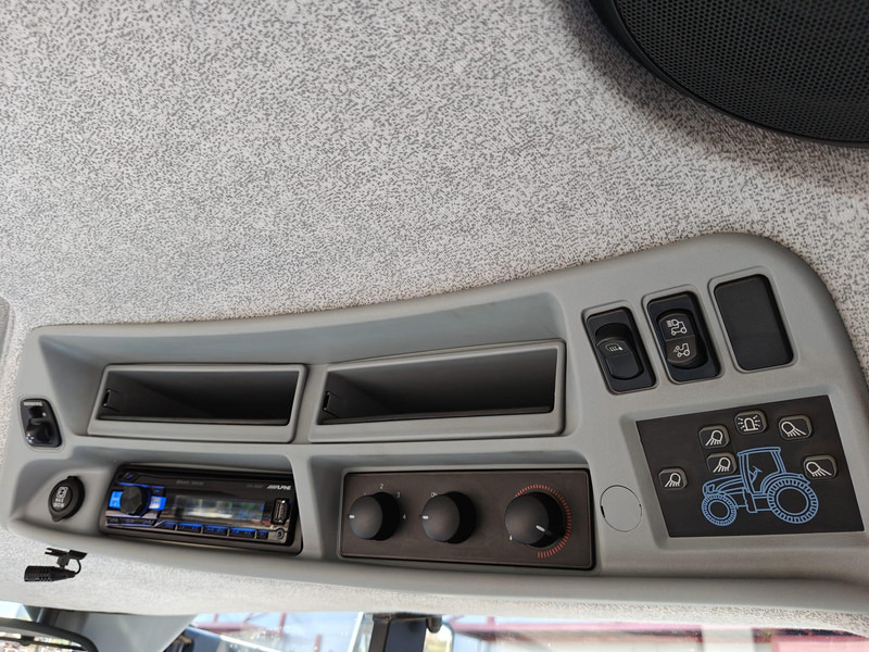 Tractor New Holland T6.180 DC: foto 17