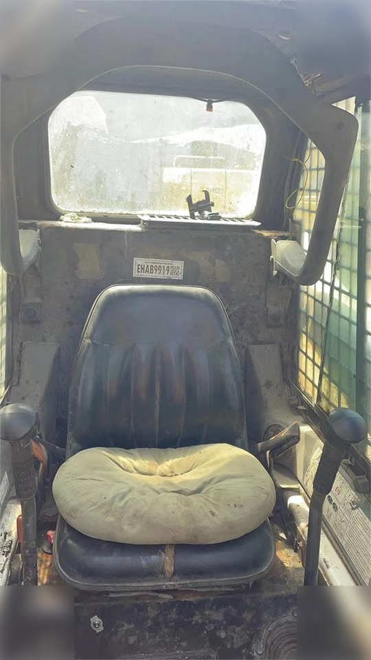 BOBCAT S220 - Minicargadora: foto 5 BOBCAT S220 - Minicargadora: foto 5