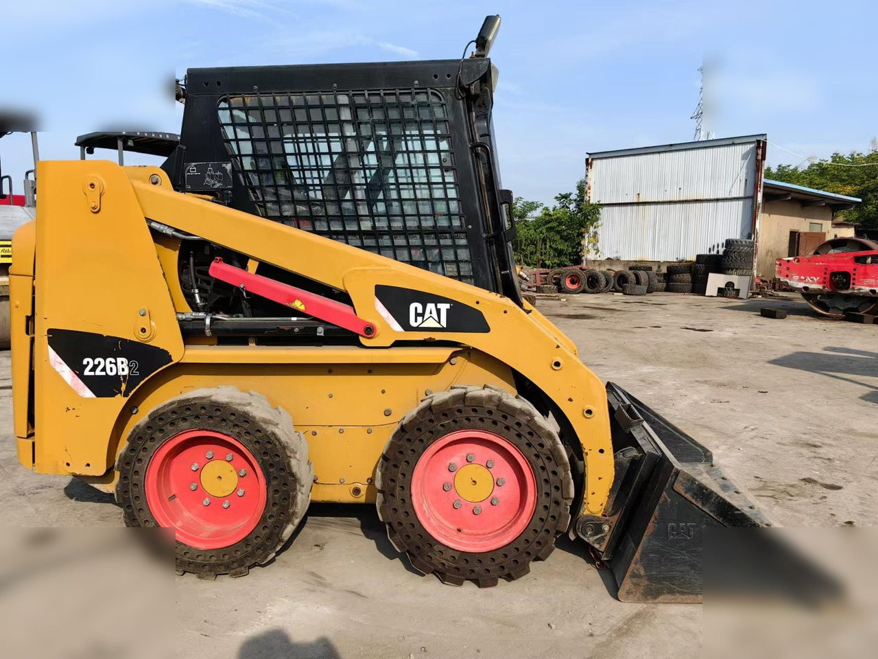 CATERPILLAR 226B - Minicargadora: foto 1 CATERPILLAR 226B - Minicargadora: foto 1