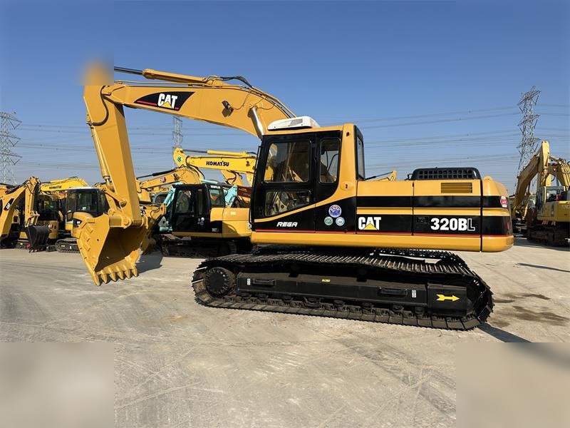 CATERPILLAR 320BL - Excavadora de cadenas: foto 1 CATERPILLAR 320BL - Excavadora de cadenas: foto 1