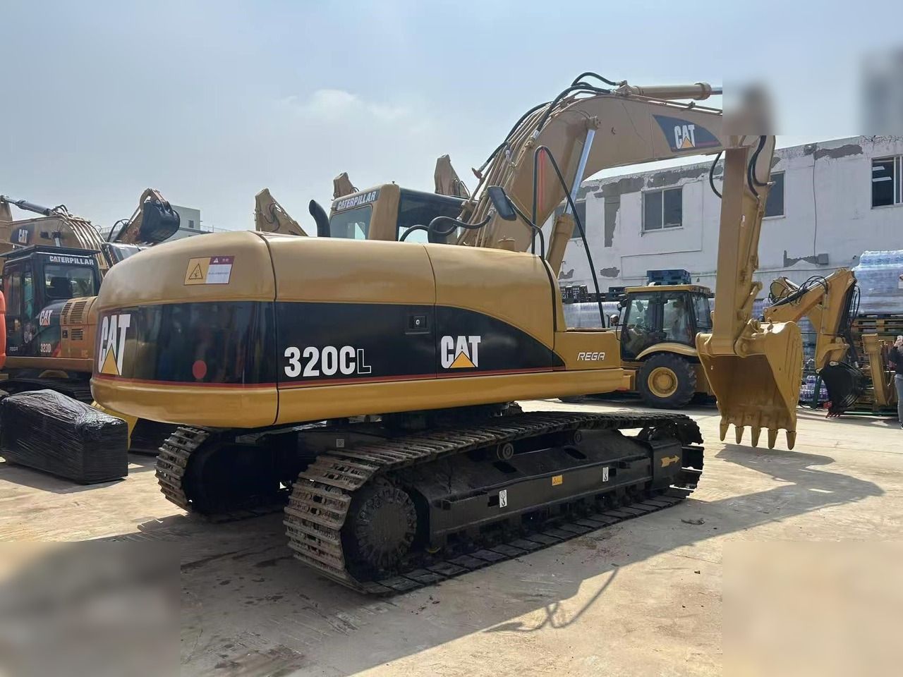 CATERPILLAR 320CL - Excavadora de cadenas: foto 2 CATERPILLAR 320CL - Excavadora de cadenas: foto 2